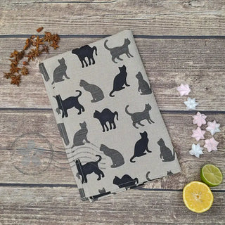 Lina Dvielis | Kolekcija «Klasiskās Vērtības» Melnais Un Pelēkais Kaķis